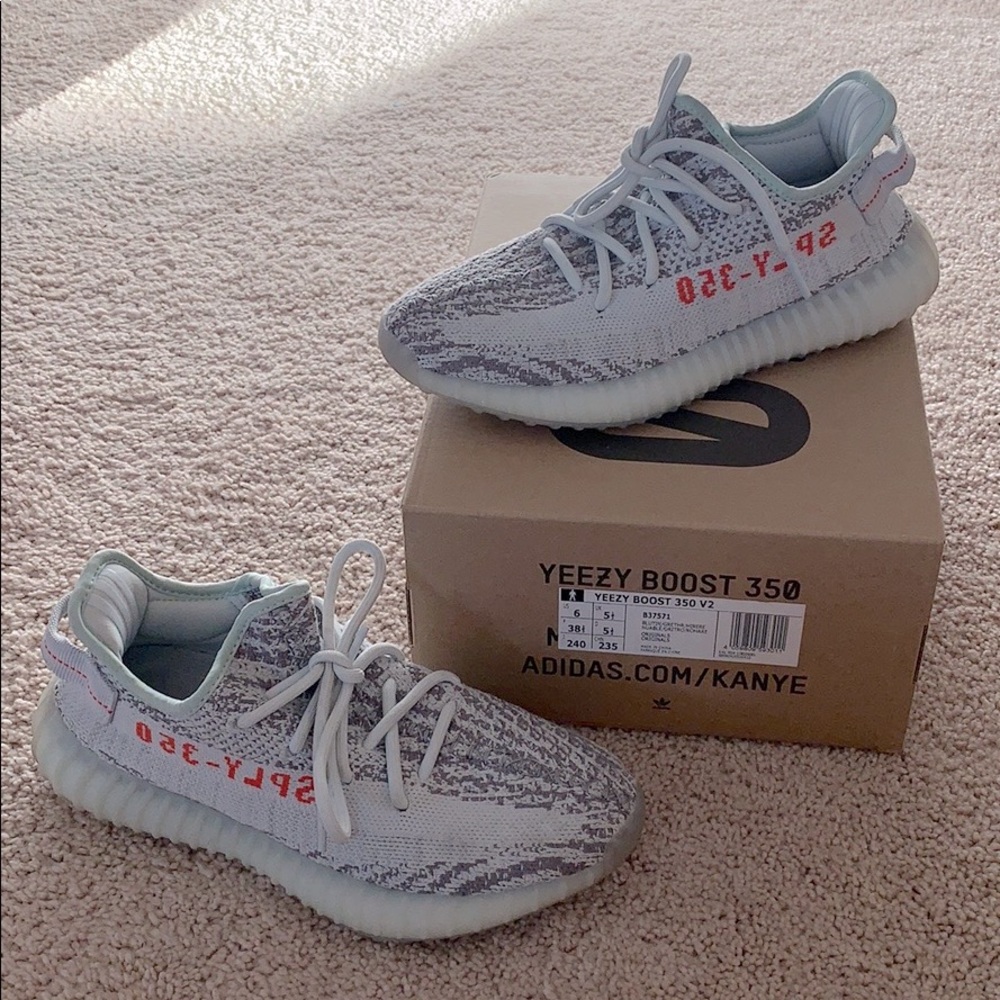 Yeezy boost 350 V2 “Blue tint” - Picture 1 of 7